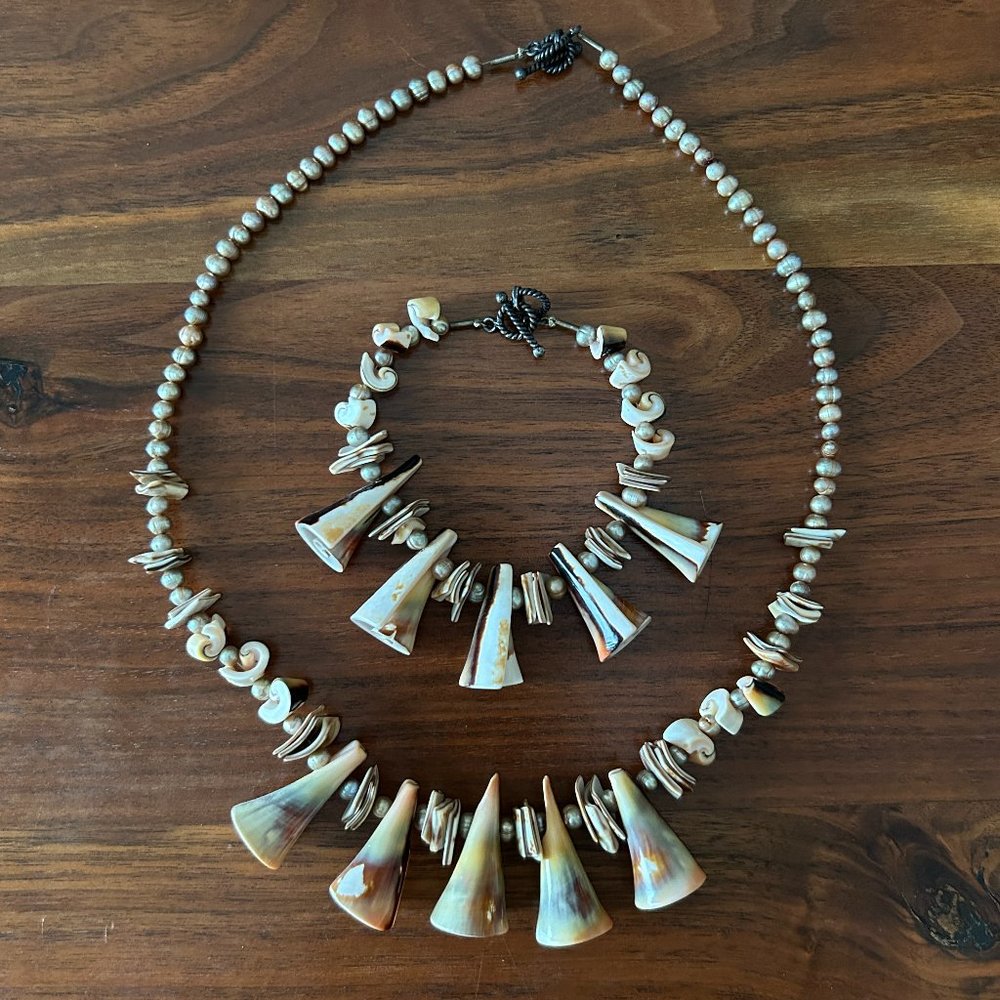 Vintage Shell and Pearl Necklace and Bracelet